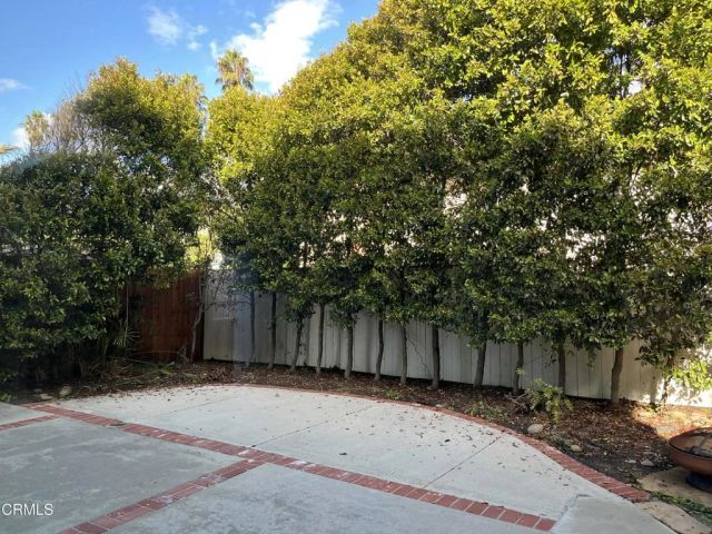 2827 Pierpont Boulevard, Ventura, CA 93001