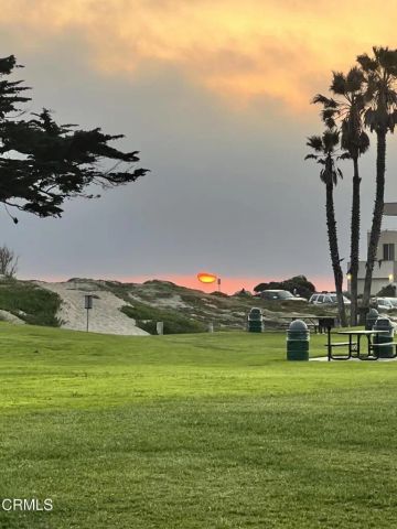 2827 Pierpont Boulevard, Ventura, CA 93001