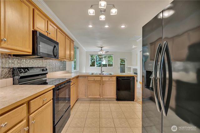 2909 58th Avenue E, Fife, WA 98424