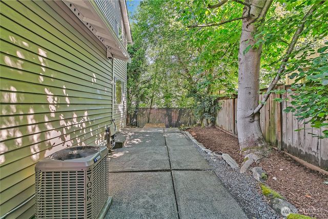 2909 58th Avenue E, Fife, WA 98424