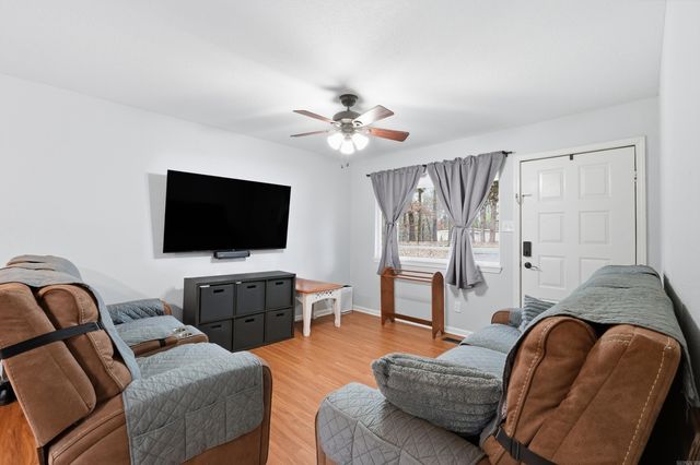 4 Hamby Lane, Little Rock, AR 72206