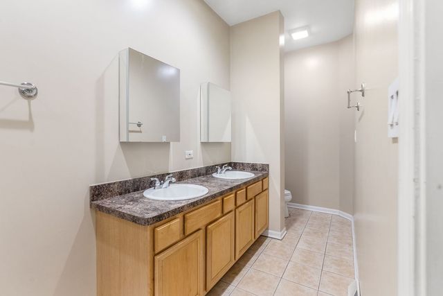 5028 W Lawrence Avenue, Chicago, IL 60630