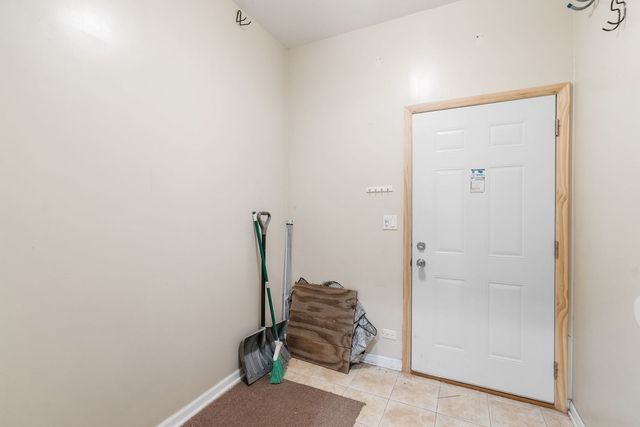 5028 W Lawrence Avenue, Chicago, IL 60630