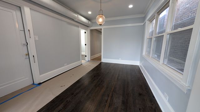 5028 W Lawrence Avenue, Chicago, IL 60630