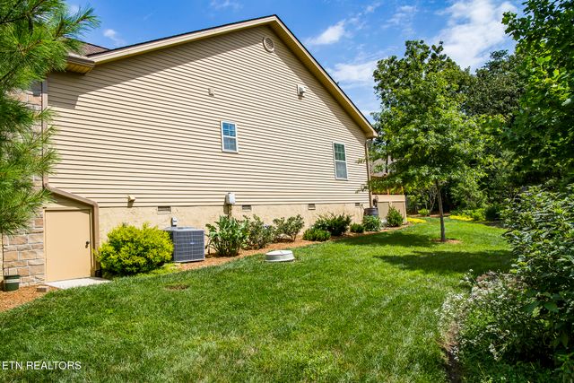 153 Berkshire Loop, Crossville, TN 38558