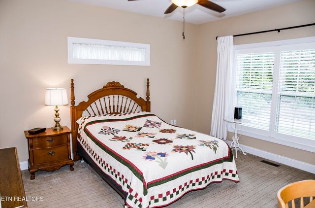 153 Berkshire Loop, Crossville, TN 38558