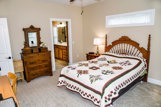 153 Berkshire Loop, Crossville, TN 38558