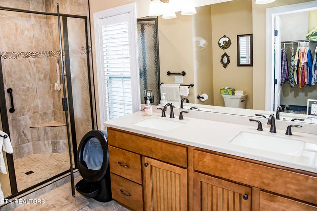 153 Berkshire Loop, Crossville, TN 38558