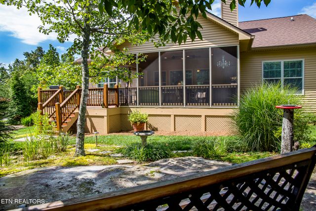 153 Berkshire Loop, Crossville, TN 38558