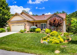 153 Berkshire Loop, Crossville, TN 38558