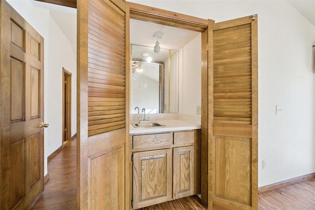 9828 Railroad, Midwest City, OK 73130