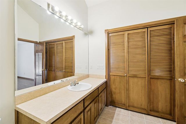 9828 Railroad, Midwest City, OK 73130