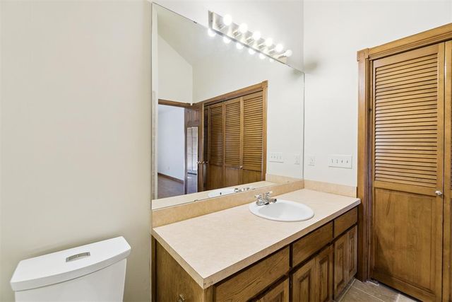 9828 Railroad, Midwest City, OK 73130