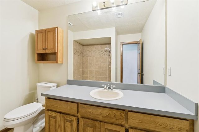 9828 Railroad, Midwest City, OK 73130