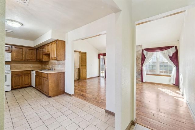 9828 Railroad, Midwest City, OK 73130