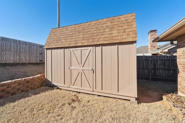 9828 Railroad, Midwest City, OK 73130