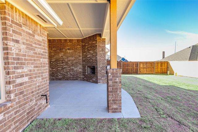 9321 NW 115th Terrace, Yukon, OK 73099
