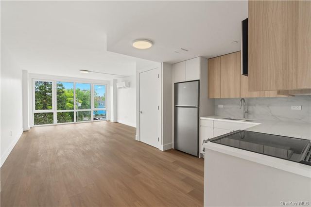 Ten Lyon Place 3J, White Plains, NY 10601