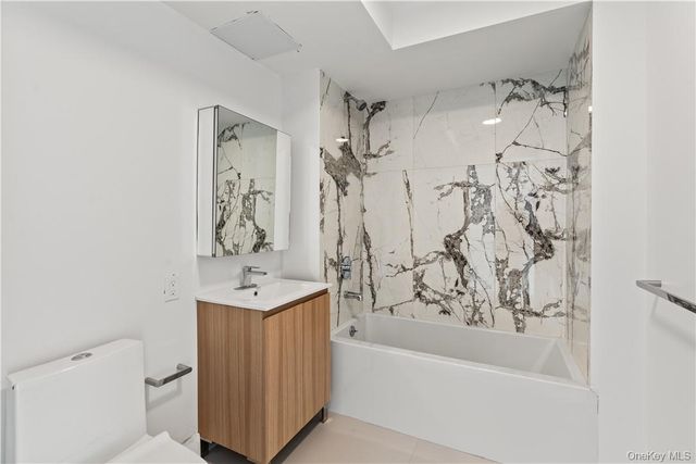 Ten Lyon Place 3J, White Plains, NY 10601