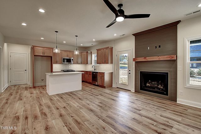 146 Ervin Loop, Erwin, TN 37650
