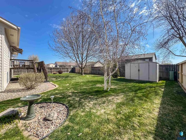 1812 S Monticello Ave Avenue, Sioux Falls, SD 57106