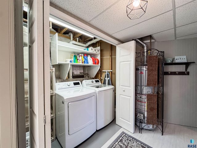 1812 S Monticello Ave Avenue, Sioux Falls, SD 57106