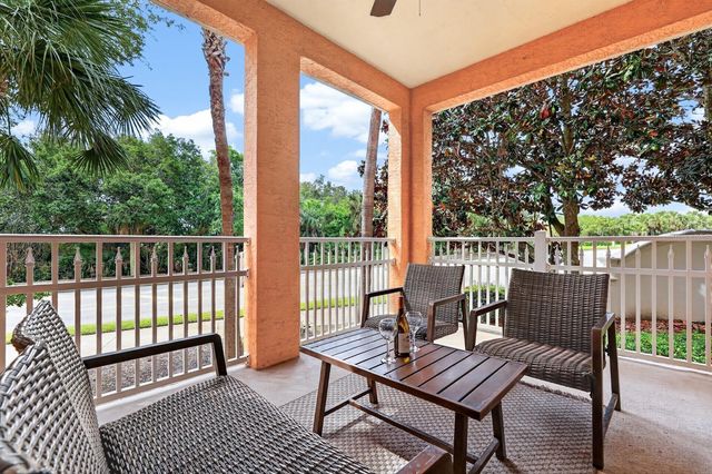 35 OCEAN CREST WAY 1111, Palm Coast, FL 32137