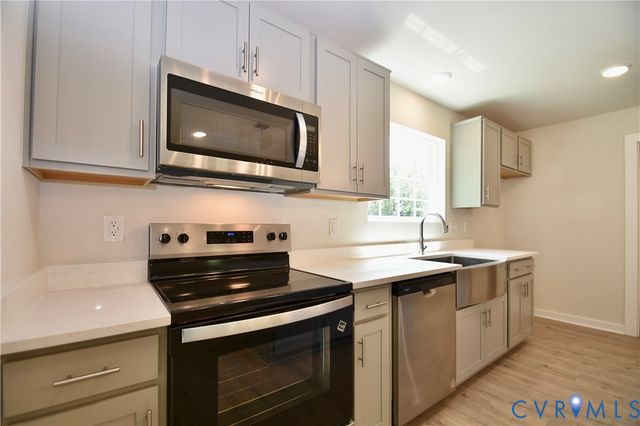 8209 Grantham Woods Way, Henrico, VA 23231