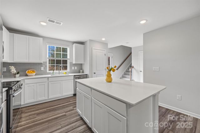 1512 Cottage Creek Drive, Bessemer City, NC 28016