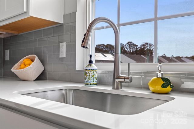 1512 Cottage Creek Drive, Bessemer City, NC 28016