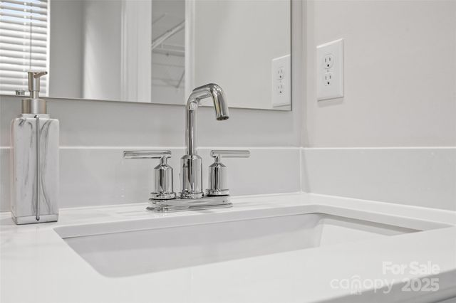 1512 Cottage Creek Drive, Bessemer City, NC 28016