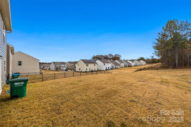 1512 Cottage Creek Drive, Bessemer City, NC 28016