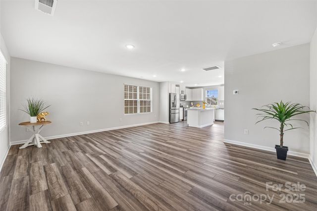 1512 Cottage Creek Drive, Bessemer City, NC 28016