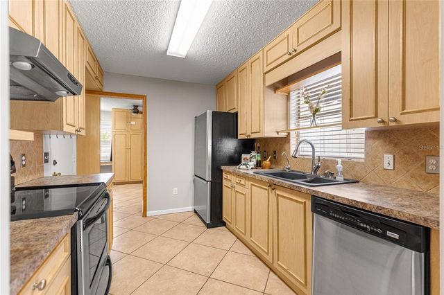 748 HERNANDEZ DRIVE, The Villages, FL 32159