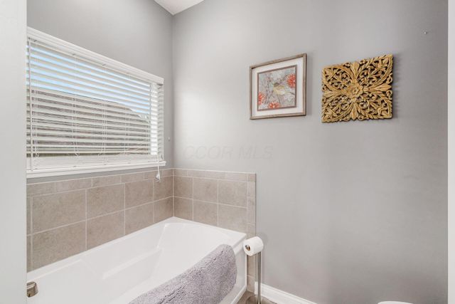 2776 Glenwood Way, Hilliard, OH 43026