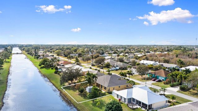 2019 SE Mantua Street, Port St. Lucie, FL 34952