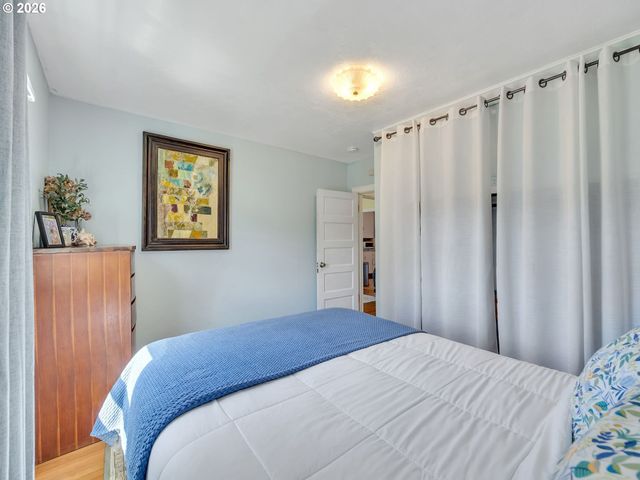 84 Se 10TH Pl, Warrenton, OR 97146