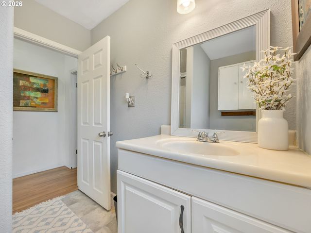 84 Se 10TH Pl, Warrenton, OR 97146