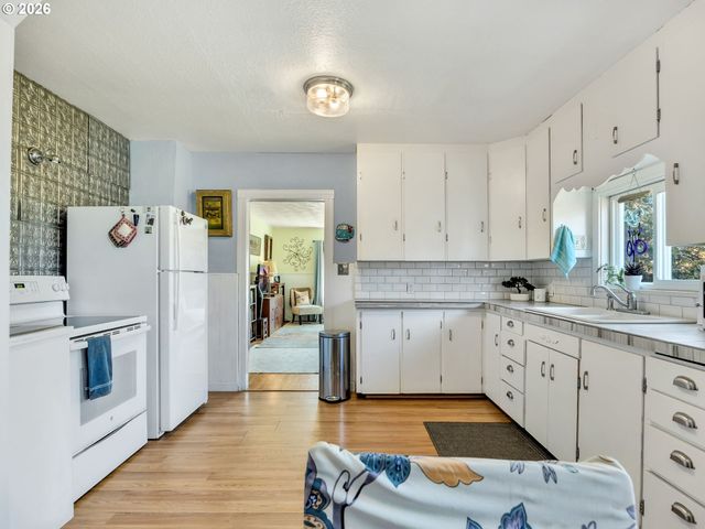 84 Se 10TH Pl, Warrenton, OR 97146