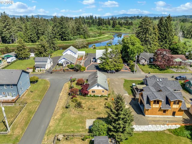 84 Se 10TH Pl, Warrenton, OR 97146