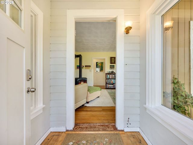 84 Se 10TH Pl, Warrenton, OR 97146