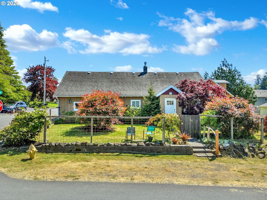 84 Se 10TH Pl, Warrenton, OR 97146