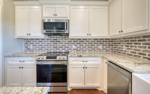 40934 Thomas Lane, Hempstead, TX 77445