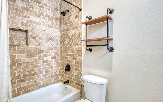 40934 Thomas Lane, Hempstead, TX 77445