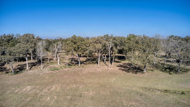 40934 Thomas Lane, Hempstead, TX 77445