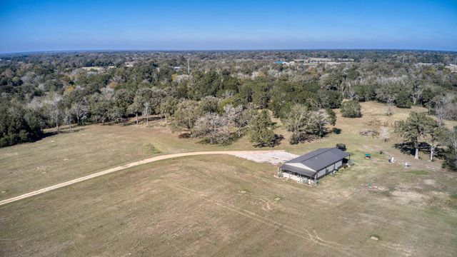 40934 Thomas Lane, Hempstead, TX 77445
