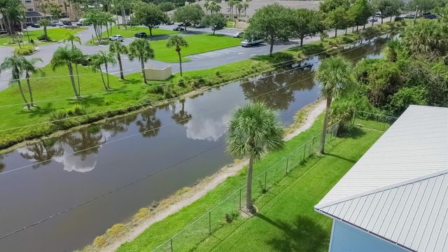 130 SE Village Drive 3 B, Port St. Lucie, FL 34952