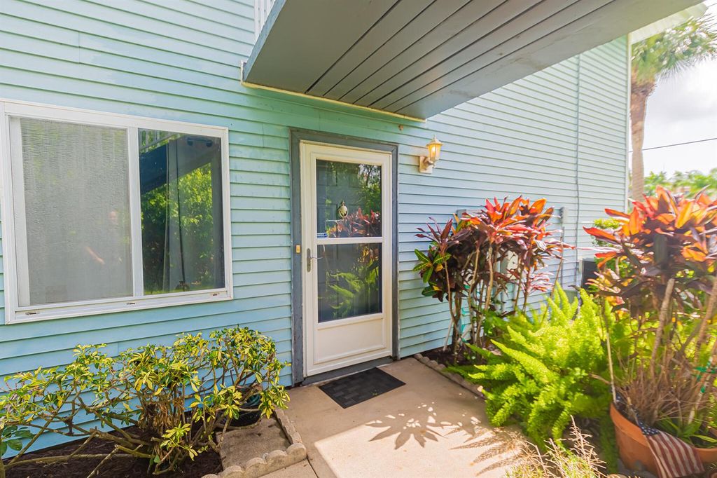 130 SE Village Drive 3 B, Port St. Lucie, FL 34952