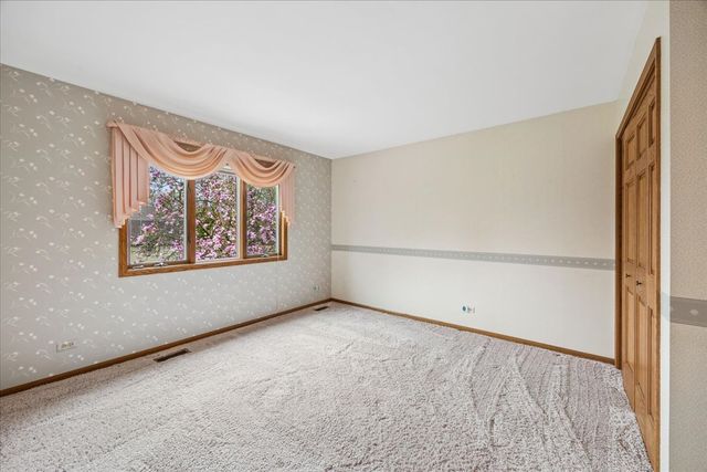 6037 Dunham Road, Downers Grove, IL 60516