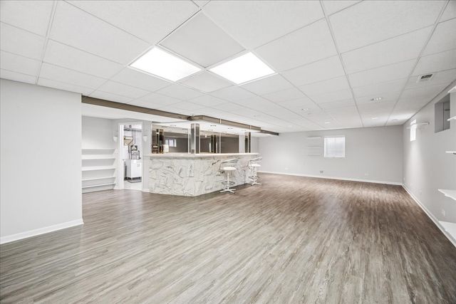 6037 Dunham Road, Downers Grove, IL 60516